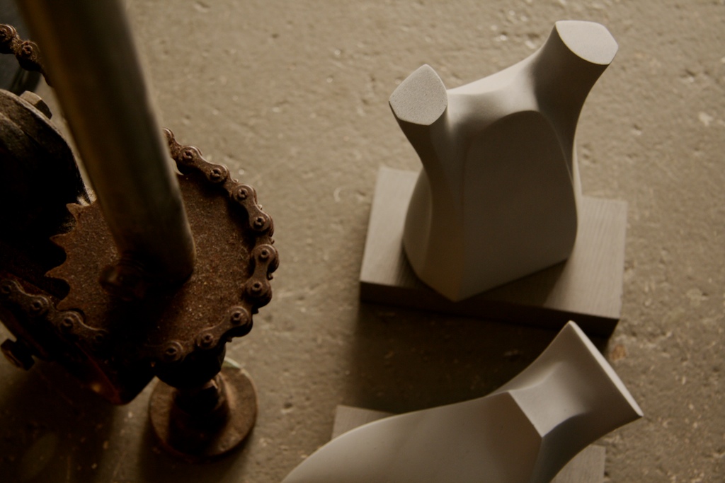 The objects had to be designed with consistent form language. I used symmetry and undercuts to achieve something elegant and comfortable.